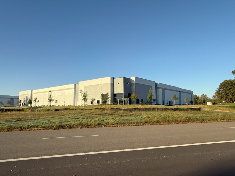 120 Electronics blvd, Huntsville, AL à louer - Photo de l’immeuble – Image 2 sur 12
