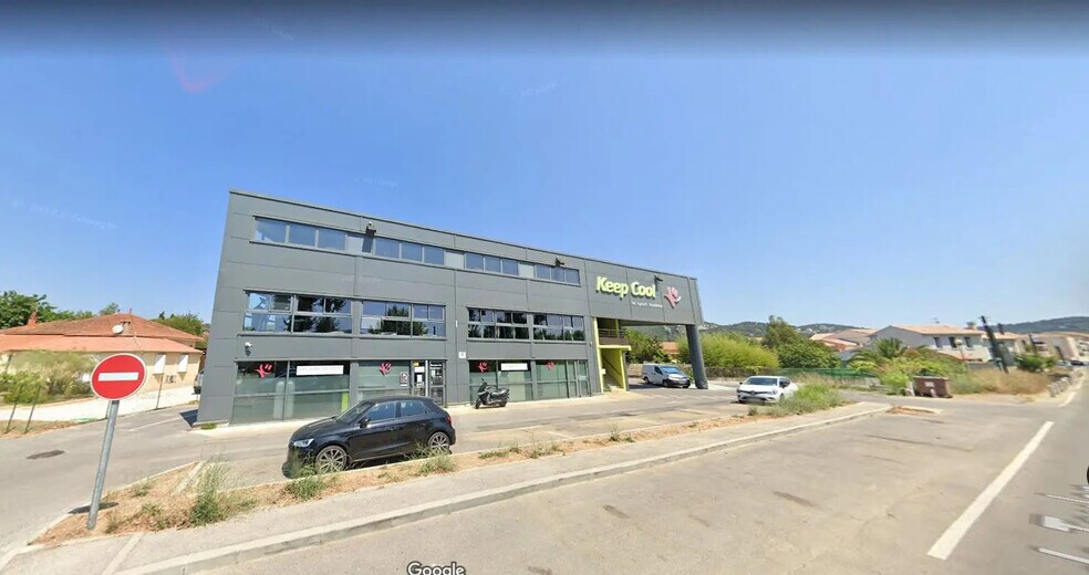 Bureau dans Hyères à louer - Photo de l’immeuble – Image 1 sur 4