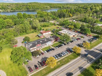 Plus de détails pour 1449 S Milford Rd, Highland Township, MI - Local commercial à louer