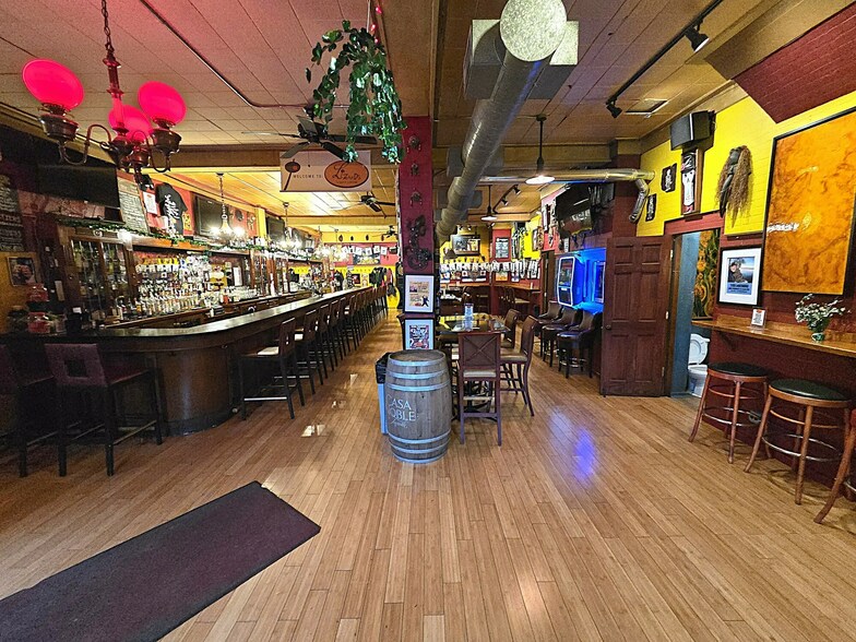 3058 W Irving Park Rd, Chicago, IL à louer - Photo intérieure – Image 3 sur 8