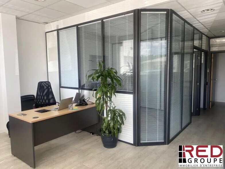 Bureau dans Meyreuil à louer - Photo de l’immeuble – Image 1 sur 7