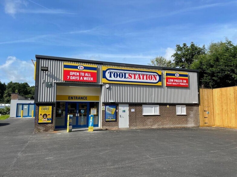 Peakdale Rd, Glossop à vendre - Photo de l’immeuble – Image 3 sur 6