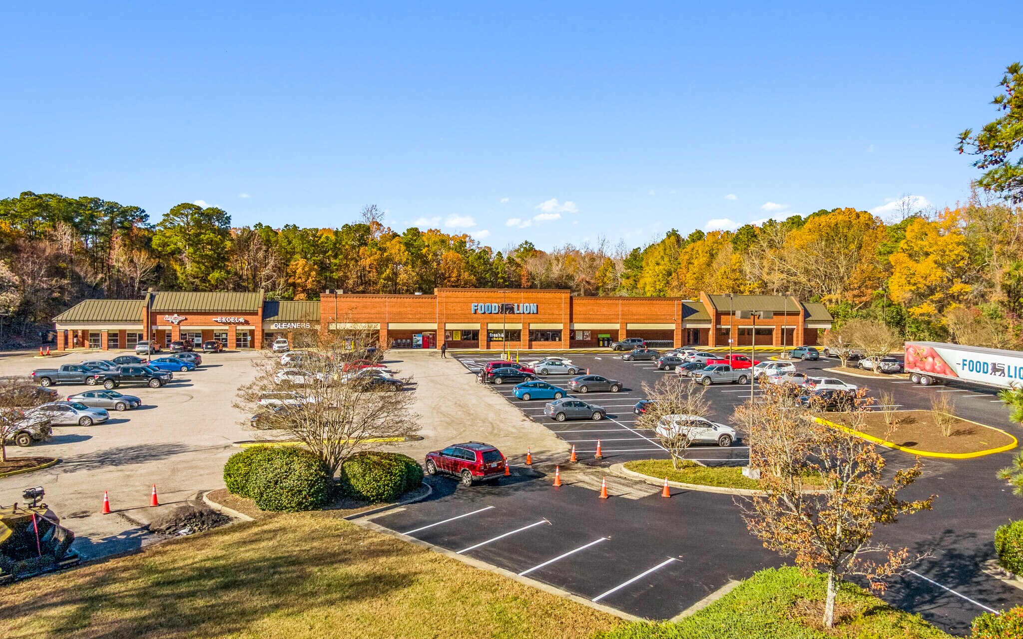 15700-15710 Jefferson Davis Hwy, Colonial Heights, VA à louer Photo de l’immeuble– Image 1 sur 12