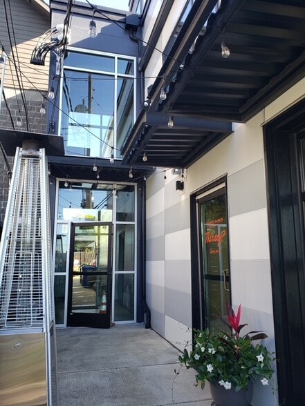 5201 15th Ave NW, Seattle, WA à louer - Hall d’entrée – Image 2 sur 5