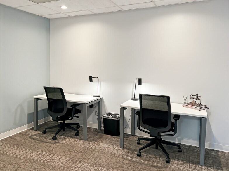 3117 Whiting Ave, Charlotte, NC à louer - Photo de l’immeuble – Image 3 sur 34