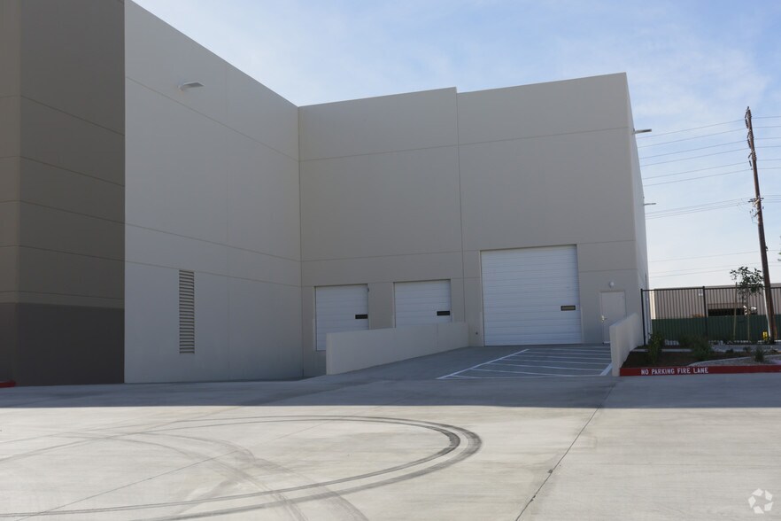 5538 Daniels St, Chino, CA à louer - Photo de l’immeuble – Image 2 sur 4