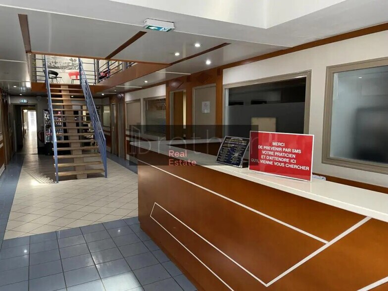 Bureau dans Bordeaux à vendre - Photo de l’immeuble – Image 3 sur 9