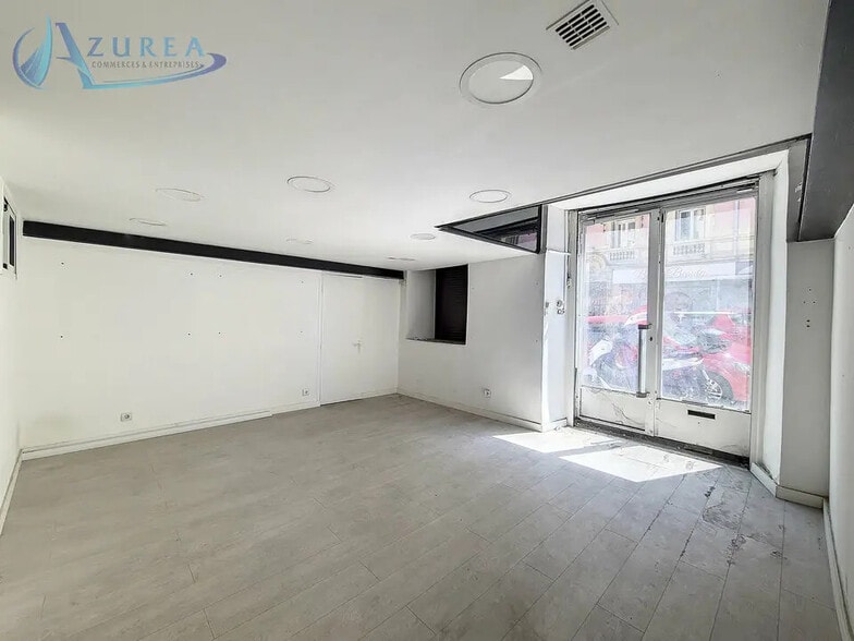 Local commercial dans Nice à louer - Photo de l’immeuble – Image 1 sur 6