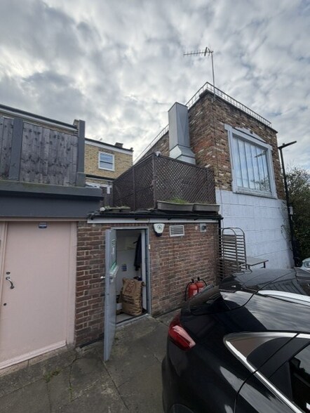 16 Park Rd, Londres à louer - Photo de l’immeuble – Image 2 sur 2