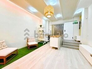 Local commercial dans Barcelone, Barcelona à louer Photo intérieure– Image 1 sur 14