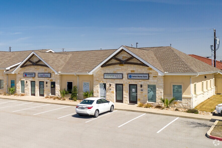 1300 Dacy Ln, Kyle, TX à louer - Photo principale – Image 1 sur 6
