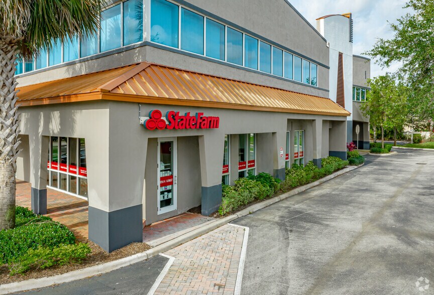 351 SW 136th Ave, Davie, FL à louer - Photo de l’immeuble – Image 3 sur 25