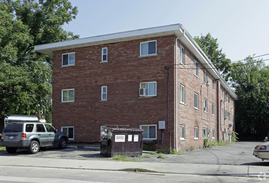 717-719 Elliott Ave, Cincinnati, OH à vendre - Photo principale – Image 1 sur 5