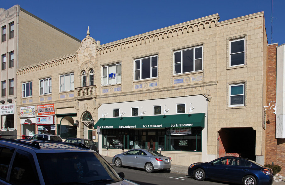 17-21 Elizabeth St, Derby, CT à louer - Photo de l’immeuble – Image 3 sur 15
