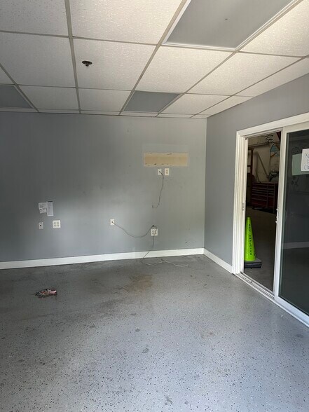 1280-1356 Profit Ct, Woodbridge, VA à louer - Photo de l’immeuble – Image 2 sur 6