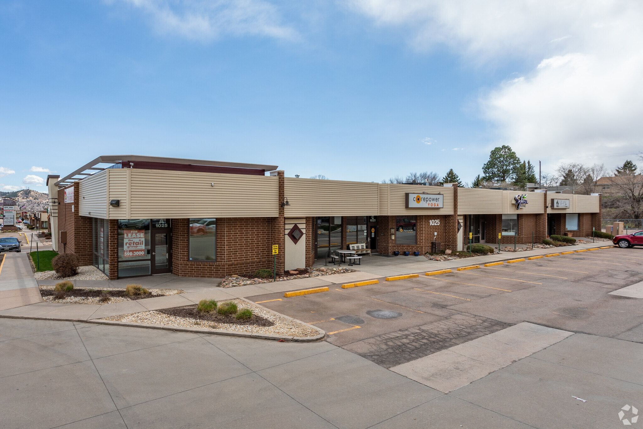 1025 W Garden Of The Gods Rd, Colorado Springs, CO à louer Photo principale– Image 1 sur 4