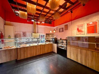 Plus de détails pour Local commercial à louer