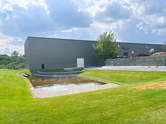 Plus de détails pour 840 Rickett Rd, Brighton, MI - Industriel/Logistique à louer