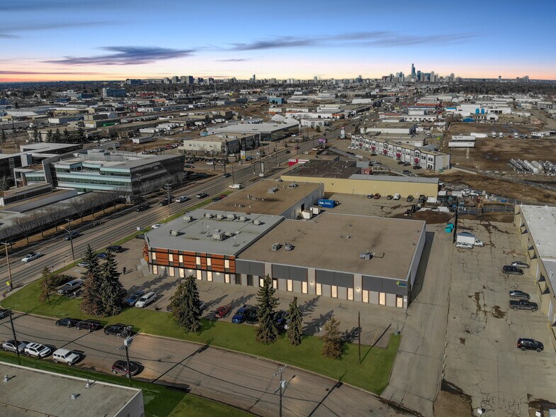 5405 99th St NW, Edmonton, AB à louer - Photo de l’immeuble – Image 2 sur 2