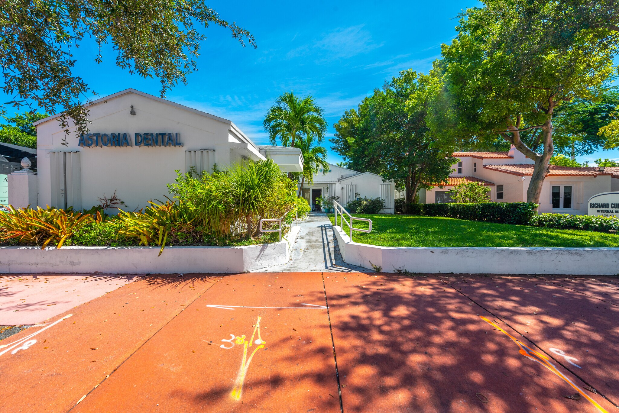 1235 Alton Rd, Miami Beach, FL à louer Photo principale– Image 1 sur 14