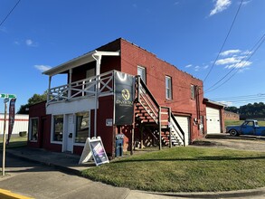 2300 Greenup Ave, Ashland, KY à louer Photo de l’immeuble– Image 1 sur 15