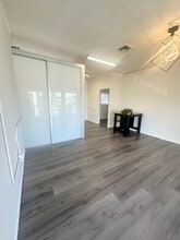 1010-1012 S Robertson Blvd, Los Angeles, CA à louer Photo intérieure– Image 2 sur 13