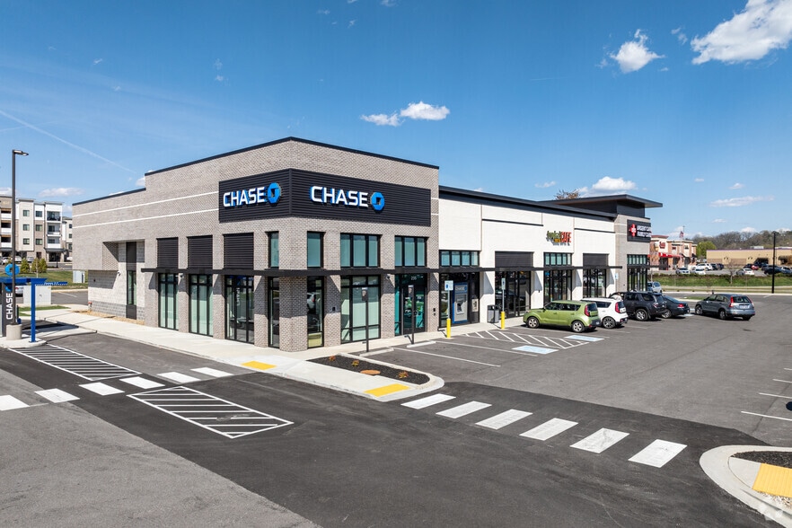275 S Illinois Ave, Oak Ridge, TN à louer - Photo principale – Image 1 sur 4