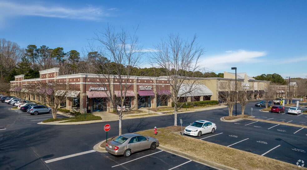 3450-3490 Kildaire Farm Rd, Cary, NC à louer - Photo de l’immeuble – Image 1 sur 18