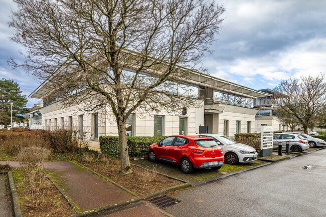 Plus de détails pour 8 Rue Pascal, Bron - Bureau à louer