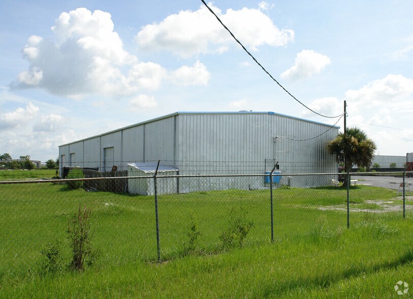 4125 5th St, Kissimmee, FL à vendre - Photo de l’immeuble – Image 2 sur 4