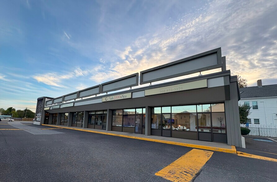 419 Worcester Rd, Framingham, MA à louer - Photo de l’immeuble – Image 3 sur 3