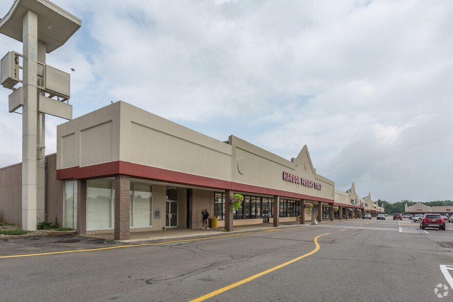 6000 Mahoning Ave, Youngstown, OH à louer - Photo principale – Image 1 sur 2