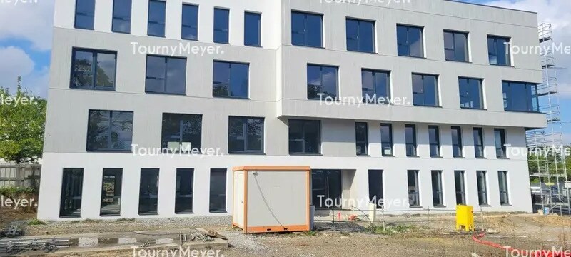 Bureau dans Chartres-de-Bretagne à louer - Photo de l’immeuble – Image 2 sur 3