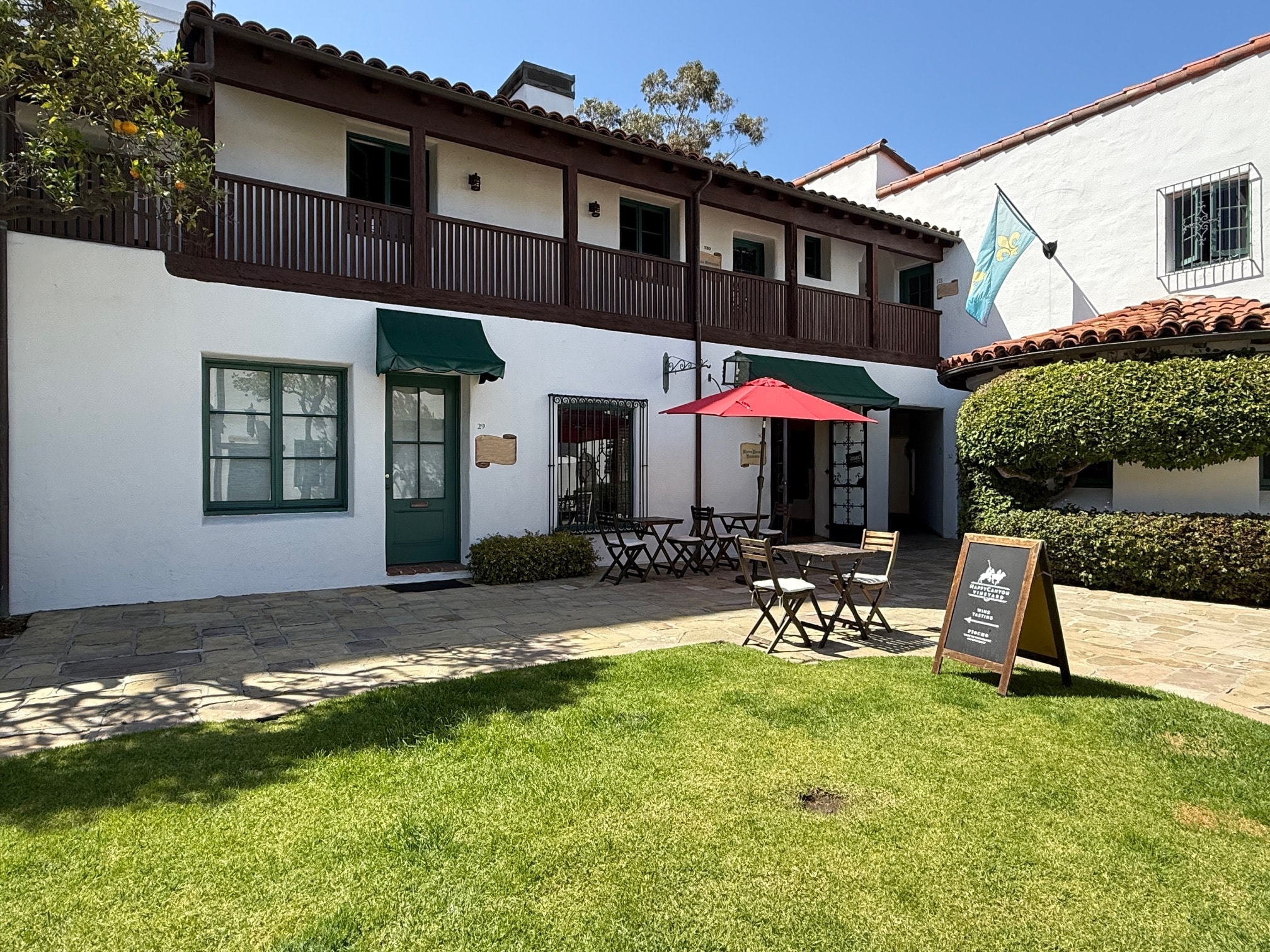 30-32 El Paseo, Santa Barbara, CA 93101, USA, Santa Barbara, CA à louer Photo intérieure– Image 1 sur 8