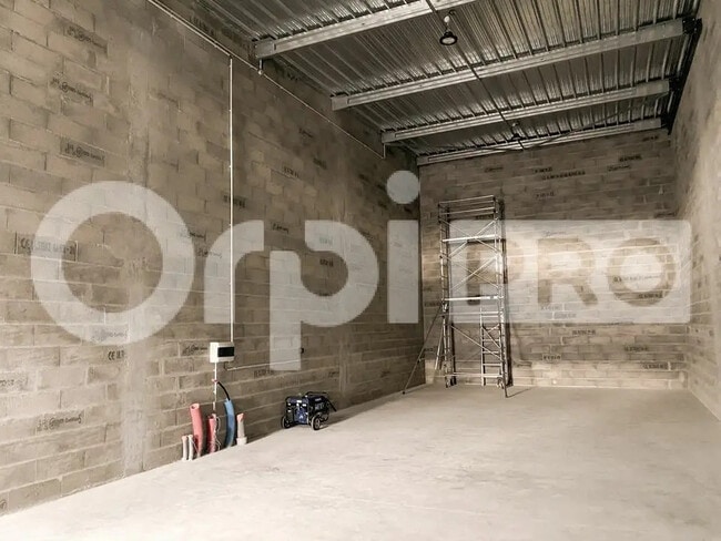 Plus de détails pour Industriel/Logistique à louer