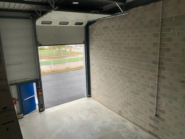 Local d’activités dans Chalon-sur-Saône à louer - Photo intérieure – Image 1 sur 6