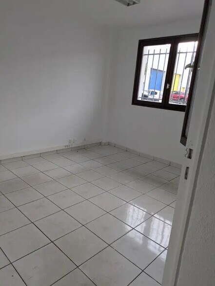 Bureau dans Chambéry à louer - Photo de l’immeuble – Image 2 sur 7