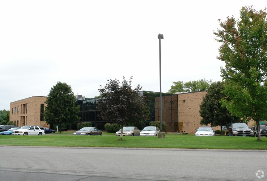 4 Palisades Dr, Albany, NY à louer - Photo principale – Image 1 sur 3