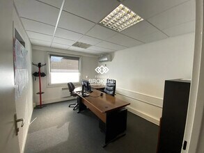 Bureau dans Seyssinet-Pariset à louer Photo intérieure– Image 2 sur 9