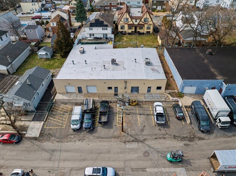 17 Vreeland St, Lodi, NJ à vendre - Photo de l’immeuble – Image 3 sur 28
