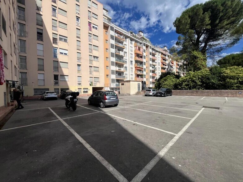 Bureau dans Nice à louer - Photo de l’immeuble – Image 2 sur 7