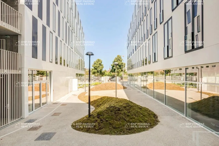 61 Avenue Le Notre, Villeneuve-d'Ascq à louer - Photo de l’immeuble – Image 2 sur 18