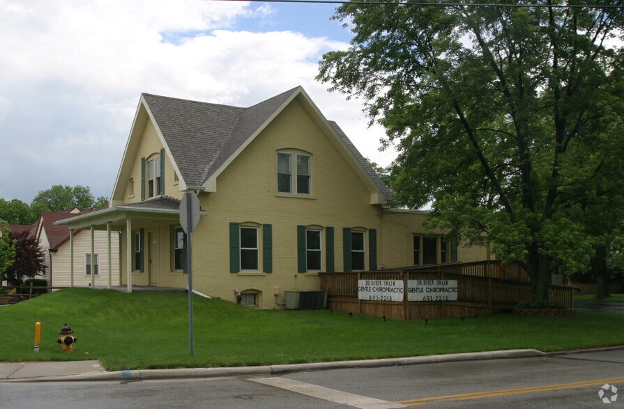 3634 Navarre Ave, Oregon, OH à vendre - Photo de l’immeuble – Image 3 sur 4