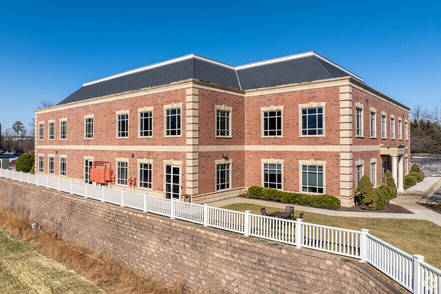 9900 Independence Park Dr, Richmond, VA à louer - Photo de l’immeuble – Image 2 sur 11