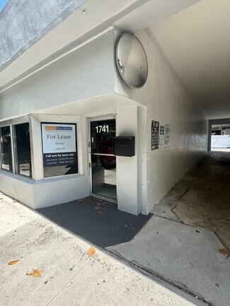 Plus de détails pour 1741 Coral Way, Miami, FL - Local commercial à louer