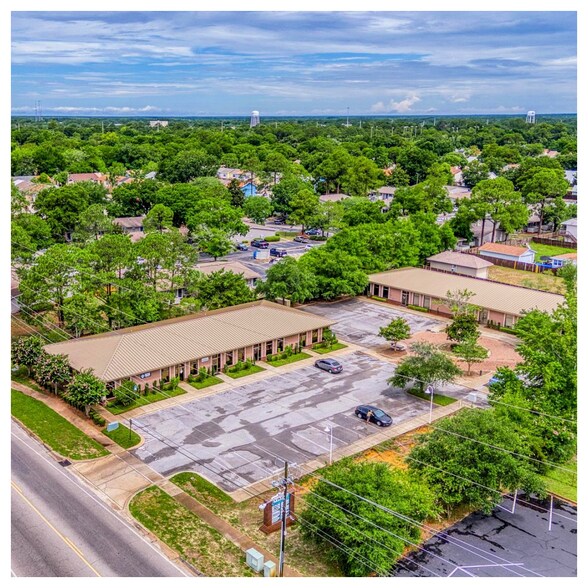 403 Hollywood Blvd NW, Fort Walton Beach, FL à louer - Photo de l’immeuble – Image 3 sur 10