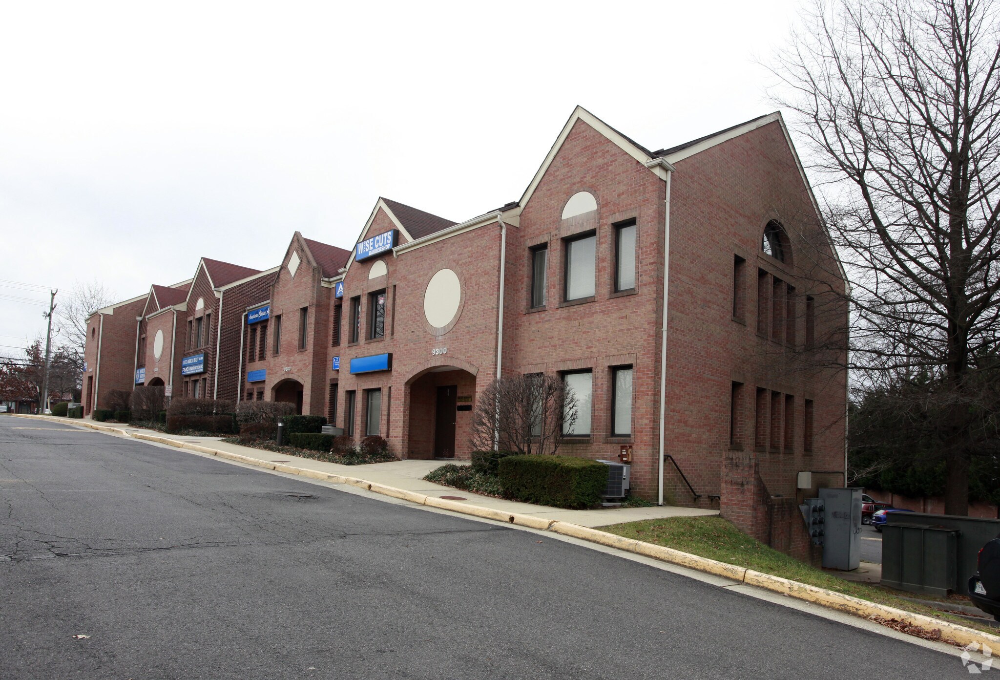 9300 Old Keene Mill Rd, Burke, VA à louer Photo principale– Image 1 sur 15