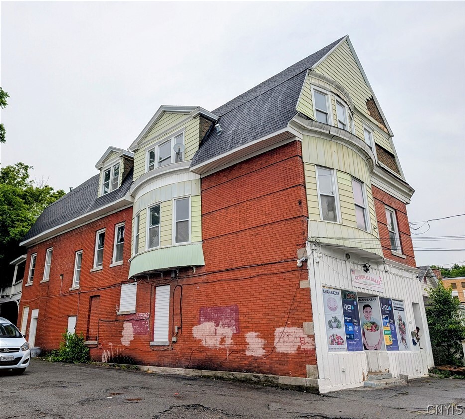 405 Pond St, Syracuse, NY à vendre Photo principale– Image 1 sur 9