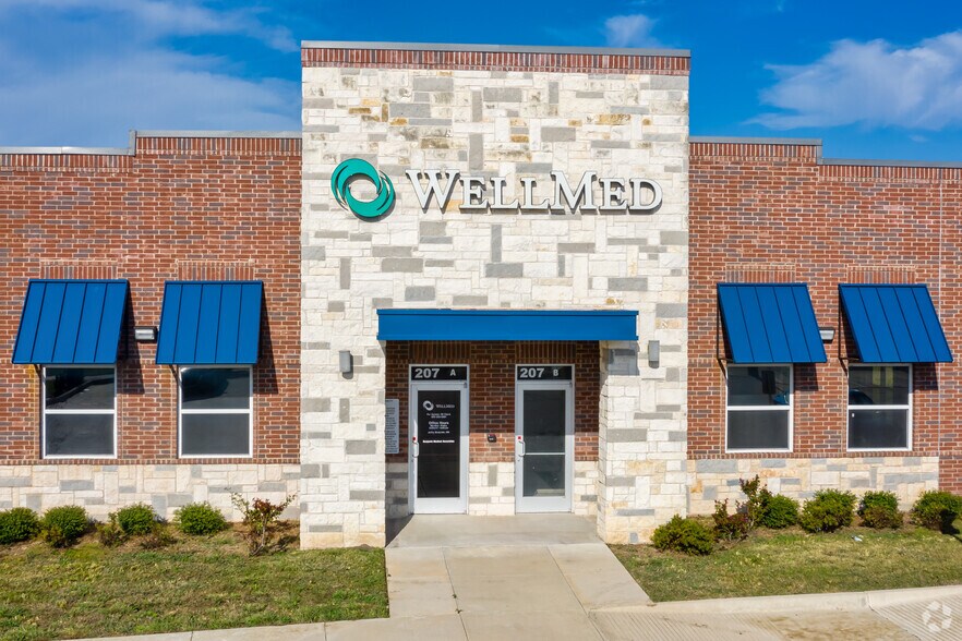 207 S FM 548, Forney, TX à louer - Photo de l’immeuble – Image 3 sur 9