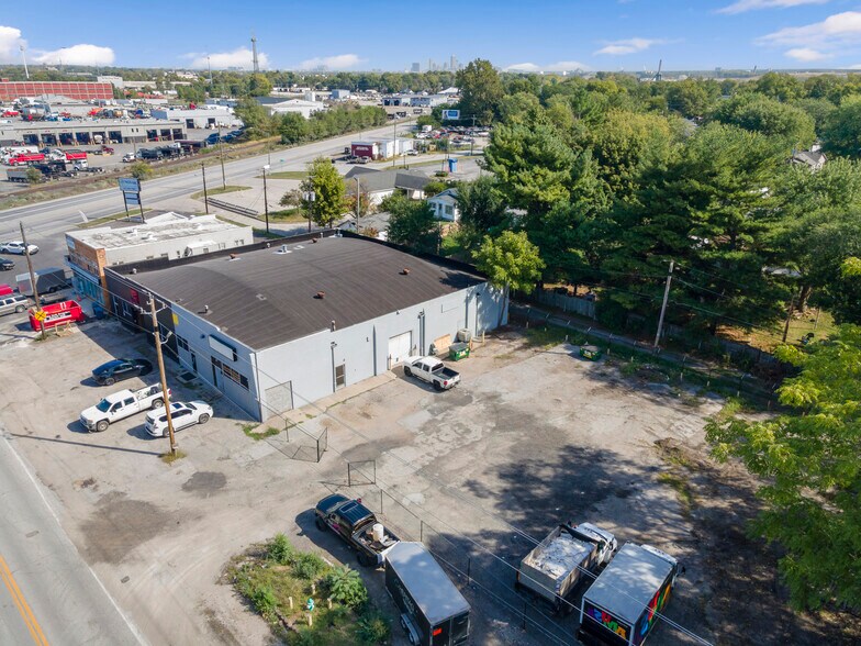 3031 S Holt Rd, Indianapolis, IN à vendre - Photo de l’immeuble – Image 3 sur 11